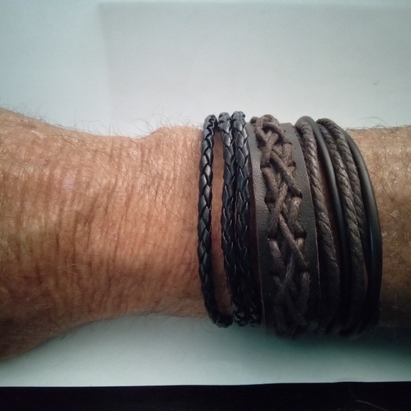 #Bracelets - Picture 4 of 4